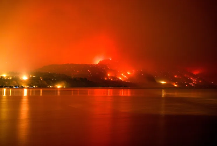 Wildfires burn across western US, Canada